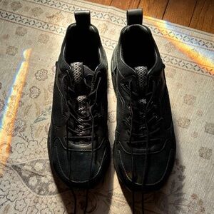 Ugg Men's Black Casual Lace-Up Sneakers- unworn new
